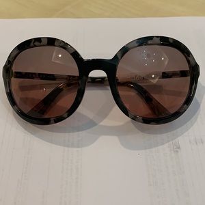 Prada military collar , made in Italy glasses